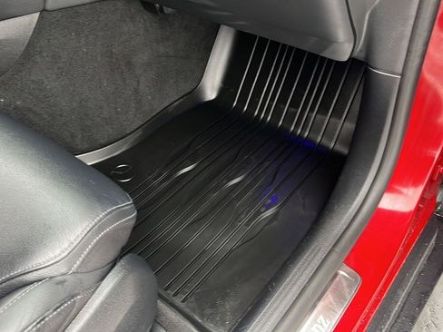 Used 2024 Mercedes-Benz GLC 300 4MATIC image 35