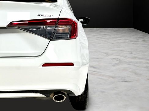 Used 2023 Honda Civic Sport image 15