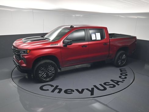Used 2025 Chevrolet Silverado 1500 LT Trail Boss w/ Dark Appearance Package AWD/4WD image 29
