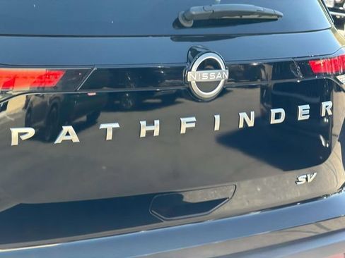 Certified 2024 Nissan Pathfinder SV FWD image 6