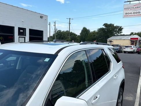 Used 2019 Chevrolet Traverse LT w/ LT Premium Package AWD/4WD image 14