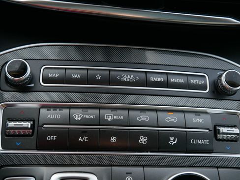 Used 2021 Hyundai Santa Fe Limited image 23