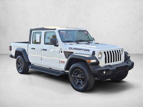 Used 2021 Jeep Gladiator Sport w/ Trailer Tow Package AWD/4WD image 3