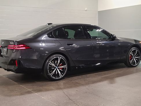 Used 2026 BMW 530i xDrive w/ M Sport Package AWD/4WD image 8