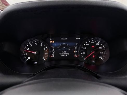 Used 2025 Jeep Compass Trailhawk AWD/4WD image 25