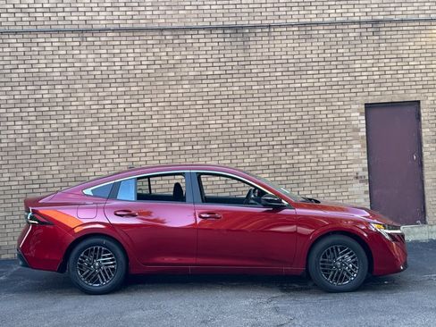 New 2026 Nissan Sentra SV w/ SV Convenience Package FWD image 11