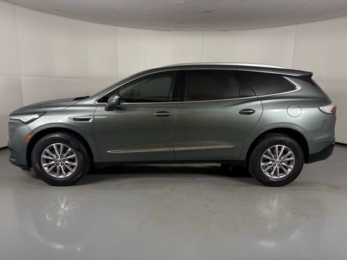 Used 2024 Buick Enclave Essence w/ Sound and Sites Package image 6