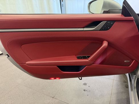 Used 2022 Porsche 911 Carrera image 15