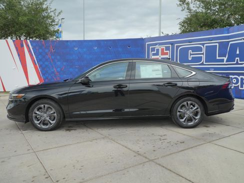 New 2026 Honda Accord EX-L image 10