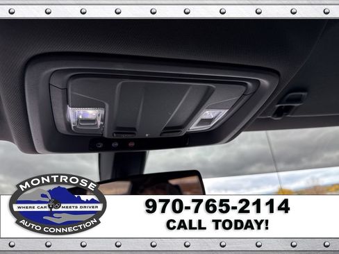 Used 2022 Chevrolet Silverado 1500 RST w/ Z71 Off-Road Package AWD/4WD image 17