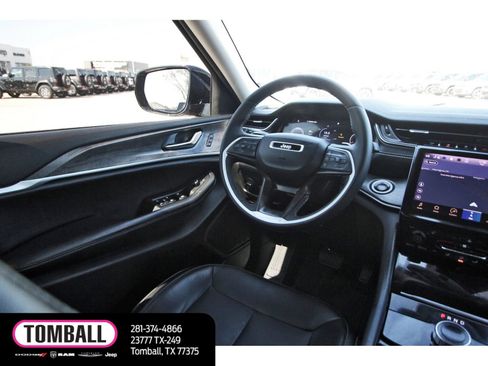 Used 2023 Jeep Grand Cherokee L Limited image 10