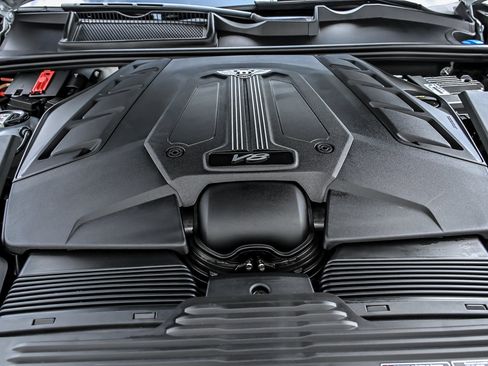 Certified 2022 Bentley Bentayga AWD/4WD image 15