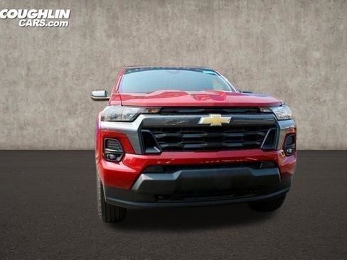 Used 2024 Chevrolet Colorado LT w/ LT Convenience Package AWD/4WD image 5