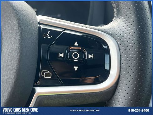 Used 2019 Volvo XC60 T6 Momentum w/ Premium Package AWD/4WD image 22