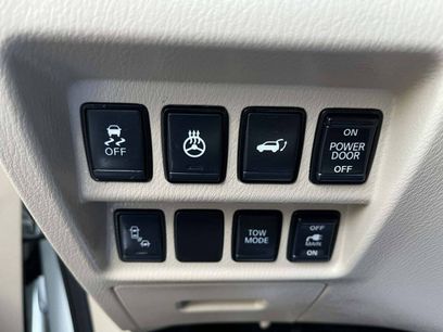 Used 2017 Land Rover Discovery HSE