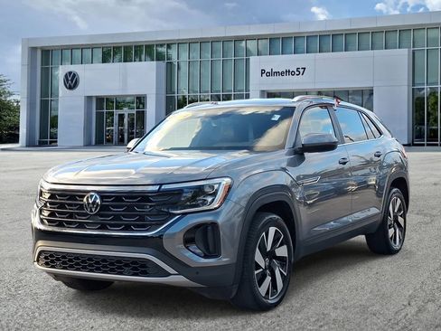 Used 2024 Volkswagen Atlas Cross Sport SE image 3