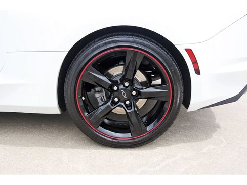 Used 2022 Chevrolet Camaro LT RWD image 30