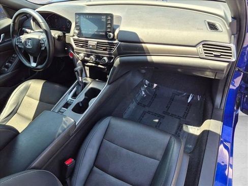 Used 2018 Honda Accord Sport image 19