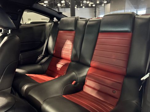 Used 2007 Ford Mustang Shelby GT500 RWD image 12