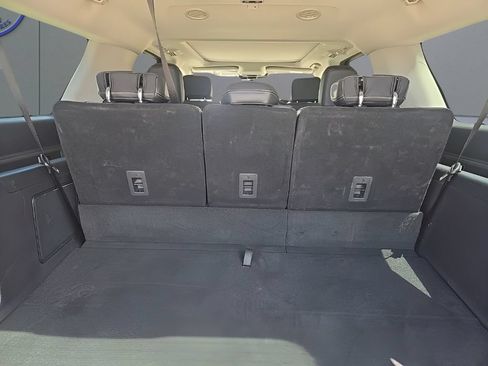 Used 2025 Ford Expedition Max Platinum AWD/4WD image 29