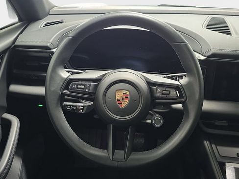 Certified 2025 Porsche Macan Electric RWD image 13
