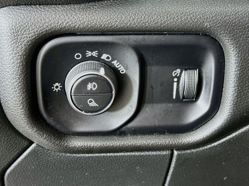 Used 2025 RAM 2500 Tradesman AWD/4WD image 17