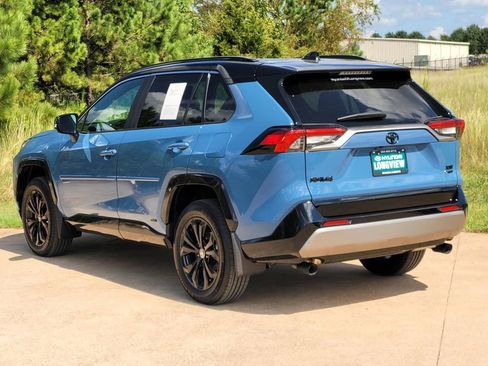 Used 2025 Toyota RAV4 XSE image 6