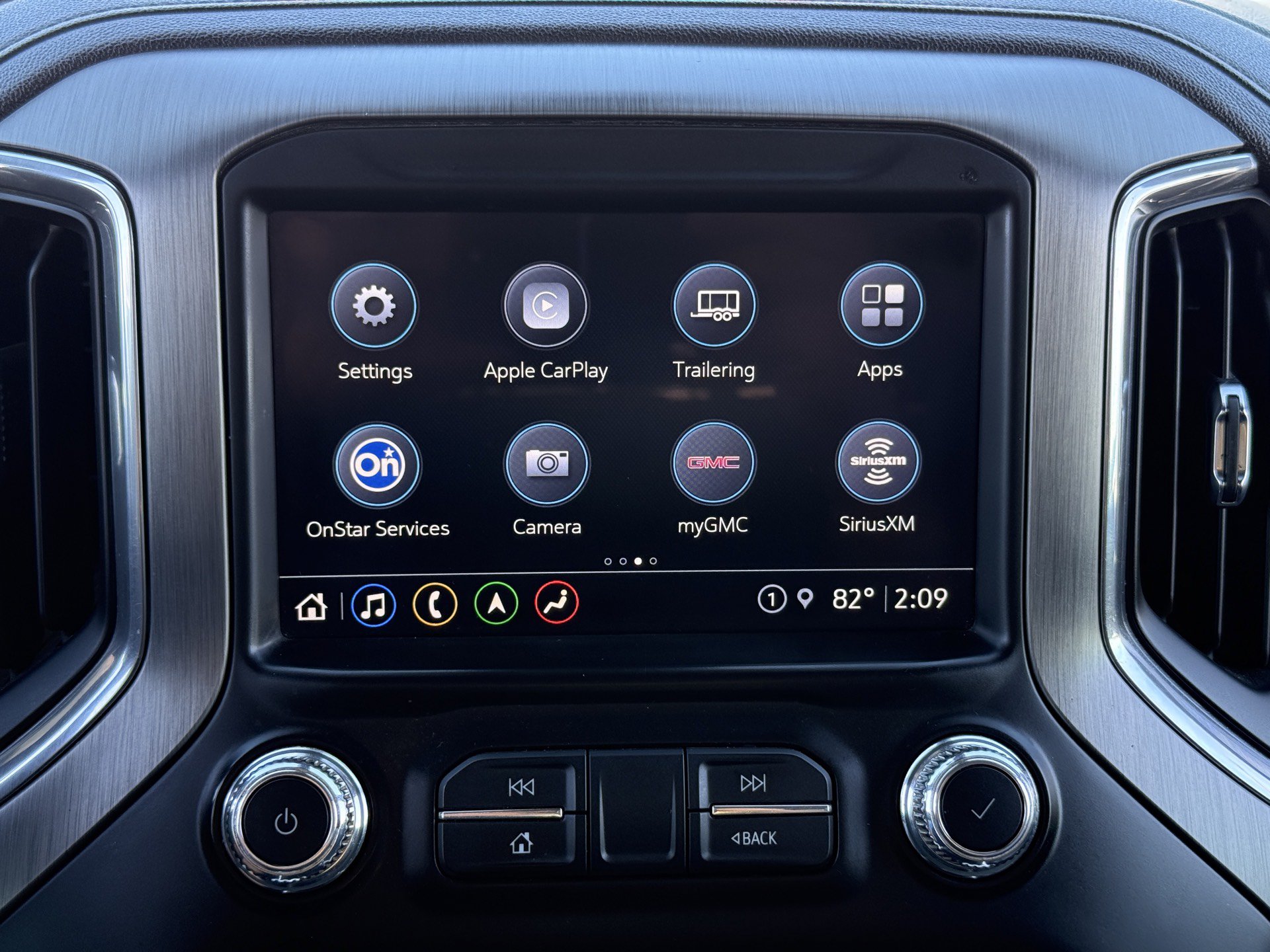 Used 2023 GMC Sierra 3500 Denali w/ Denali Ultimate Package AWD/4WD image 16