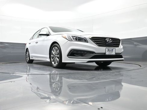 Used 2016 Hyundai Sonata Limited w/ Option Group 04 image 28