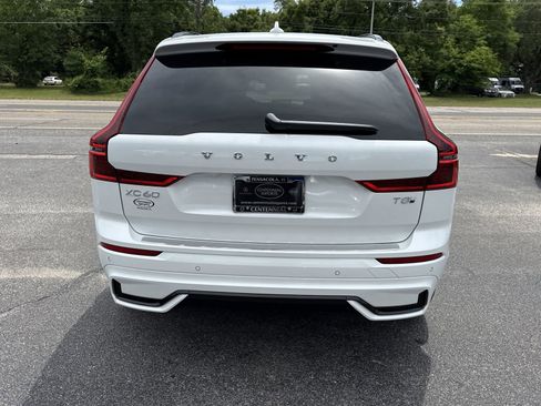 New 2026 Volvo XC60 T8 Plus w/ Protection Package Premier image 4