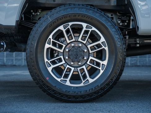 New 2026 Ford F350 Platinum w/ Platinum Plus Package AWD/4WD image 28