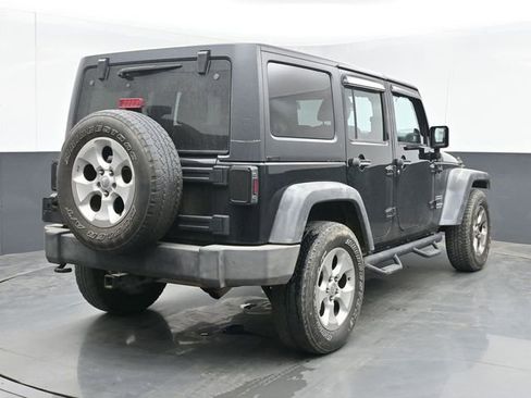 Used 2012 Jeep Wrangler Unlimited Sport image 14
