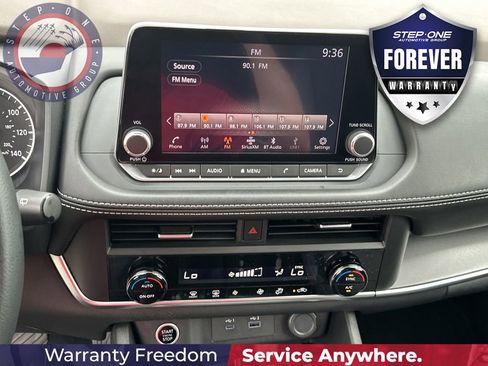Used 2023 Nissan Rogue SV FWD image 24