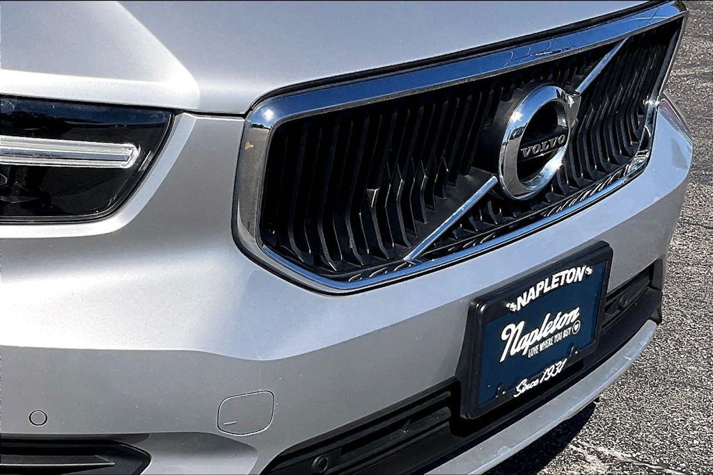 Used 2019 Volvo XC40 T5 Momentum AWD/4WD image 34