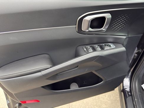 New 2026 Kia Sorento LX FWD image 9