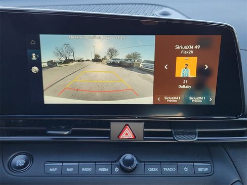 New 2025 Hyundai Elantra SEL image 19