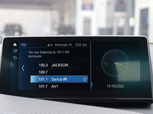 Used 2019 BMW i8 Roadster image 29