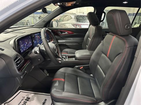 Certified 2026 Chevrolet Traverse RS AWD/4WD image 9