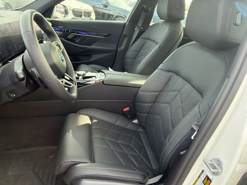Certified 2026 BMW 550e xDrive AWD/4WD image 58