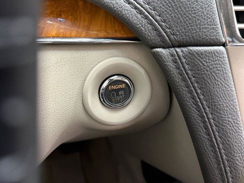 Used 2010 Lincoln MKT 2WD image 30