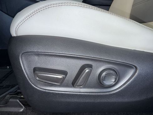 Used 2021 Toyota RAV4 XLE Premium FWD image 14