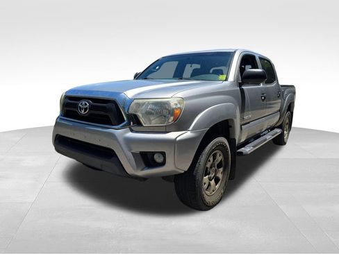 Used 2015 Toyota Tacoma PreRunner w/ TRD Off-Road Package RWD image 6
