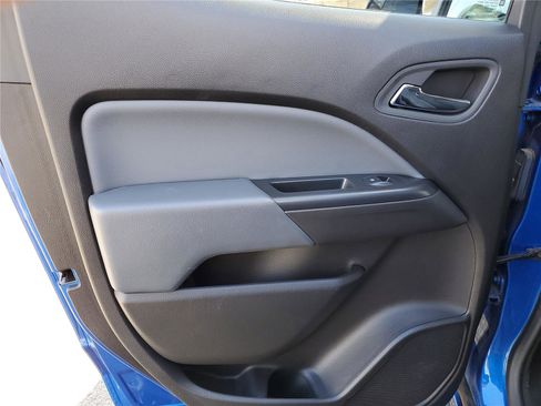 Used 2018 Chevrolet Colorado Z71 image 14