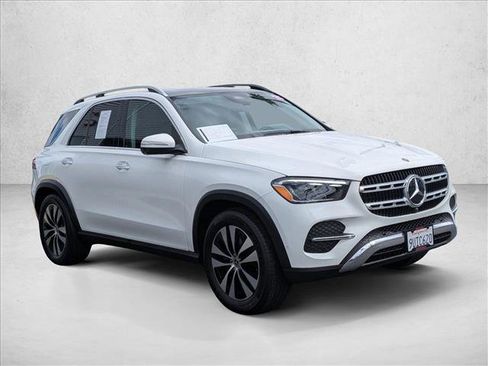 Certified 2025 Mercedes-Benz GLE 350 4MATIC image 3