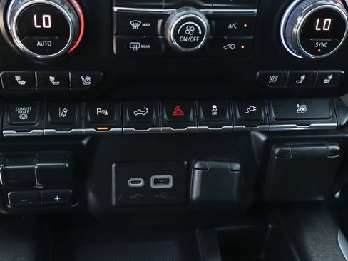 Used 2020 Chevrolet Silverado 3500 LTZ w/ Technology Package AWD/4WD image 41