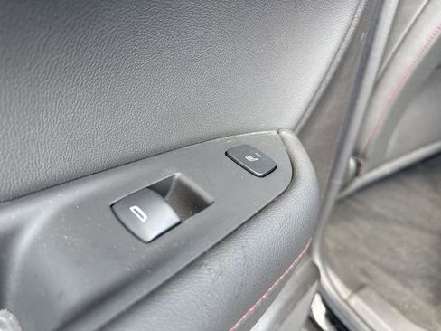 Used 2024 Chevrolet Blazer RS w/ Enhanced Convenience Package image 7