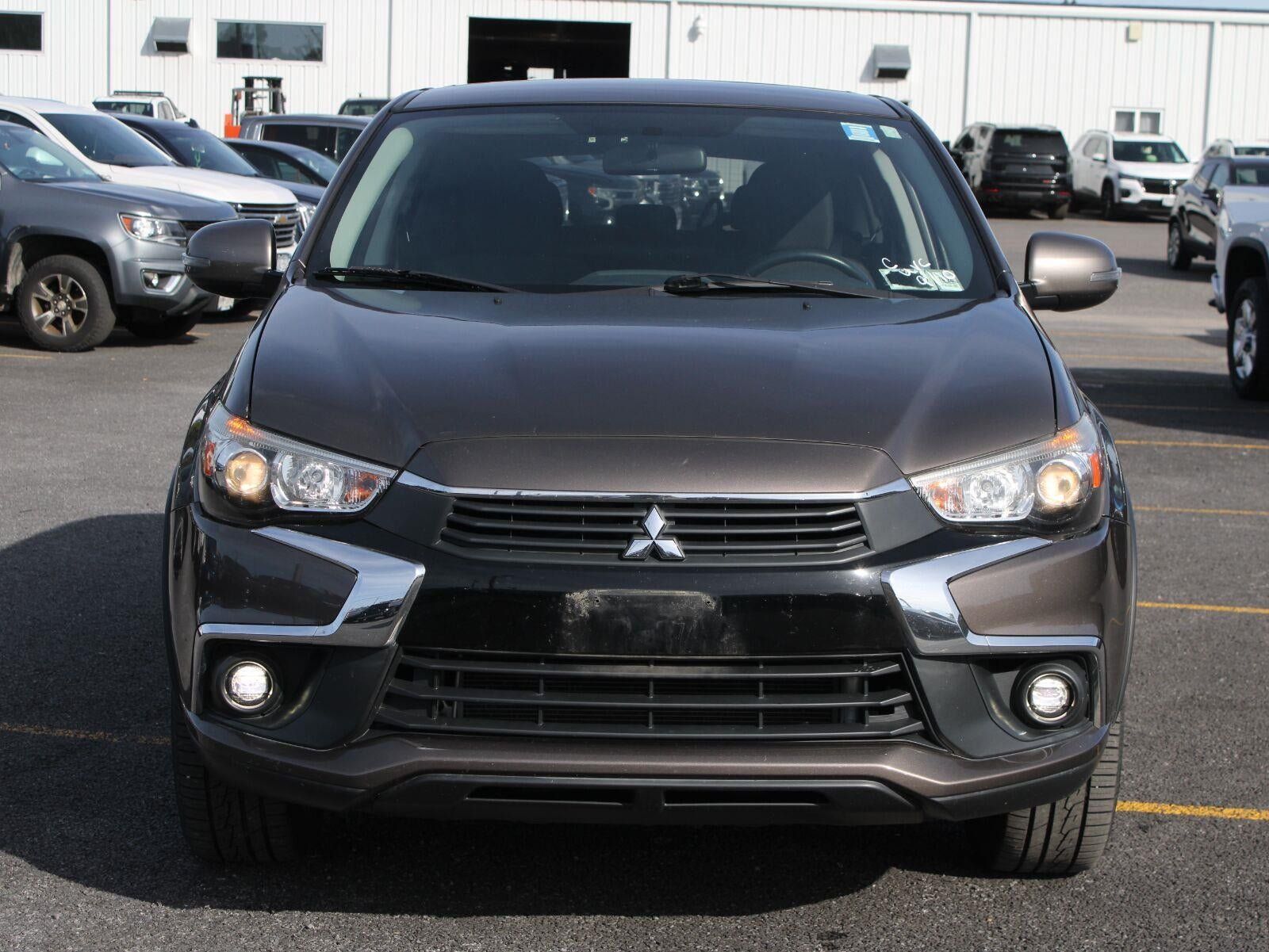 Used 2017 Mitsubishi Outlander Sport LE AWD/4WD image 2