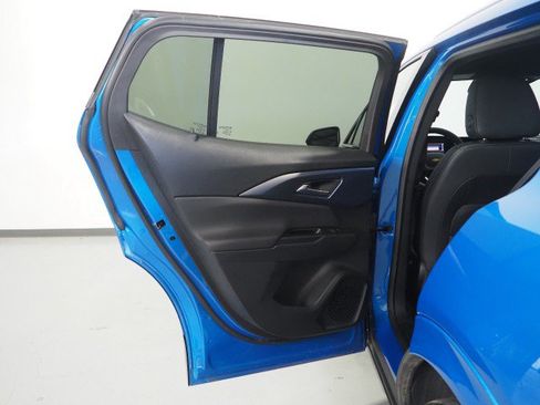 Used 2024 Chevrolet Equinox EV FWD LT w/ 2LT w/ LPO, All-Weather Mat Package image 61