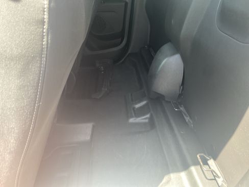 Used 2021 Chevrolet Colorado LT w/ Fleet Safety Package RWD image 18