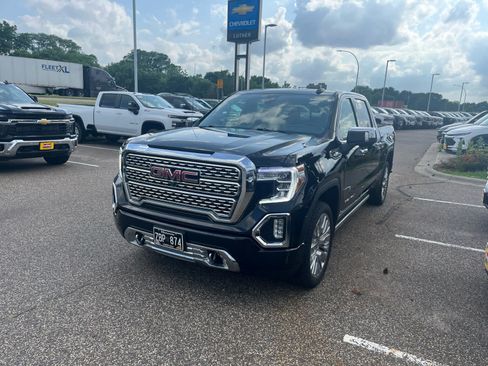 Used 2021 GMC Sierra 1500 Denali w/ Denali Ultimate Package AWD/4WD image 3